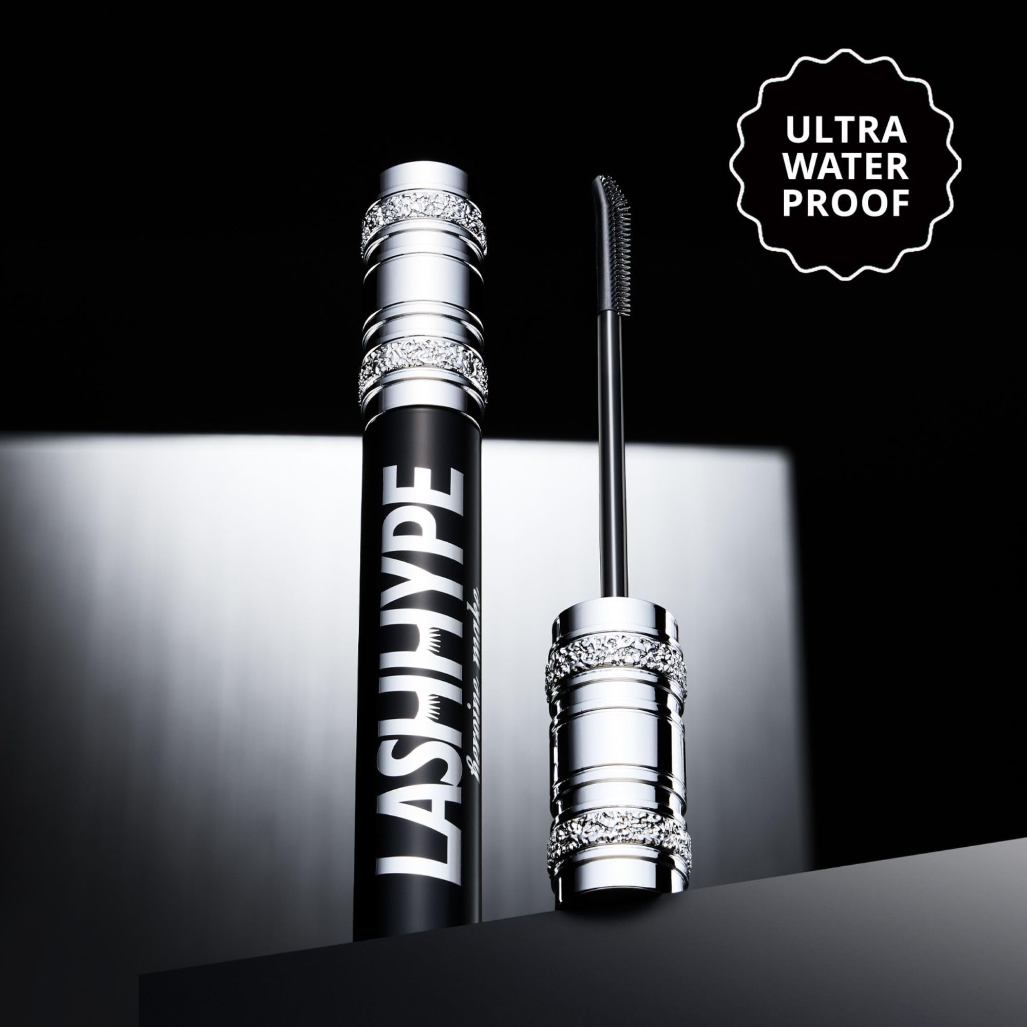 Heroine Make Lash Hype: aplicación precisa para definir pestañas.