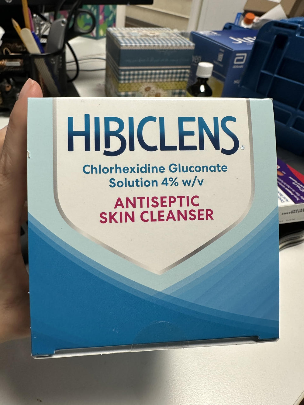 Hibiclens recomendado por profesionales para higiene de piel.