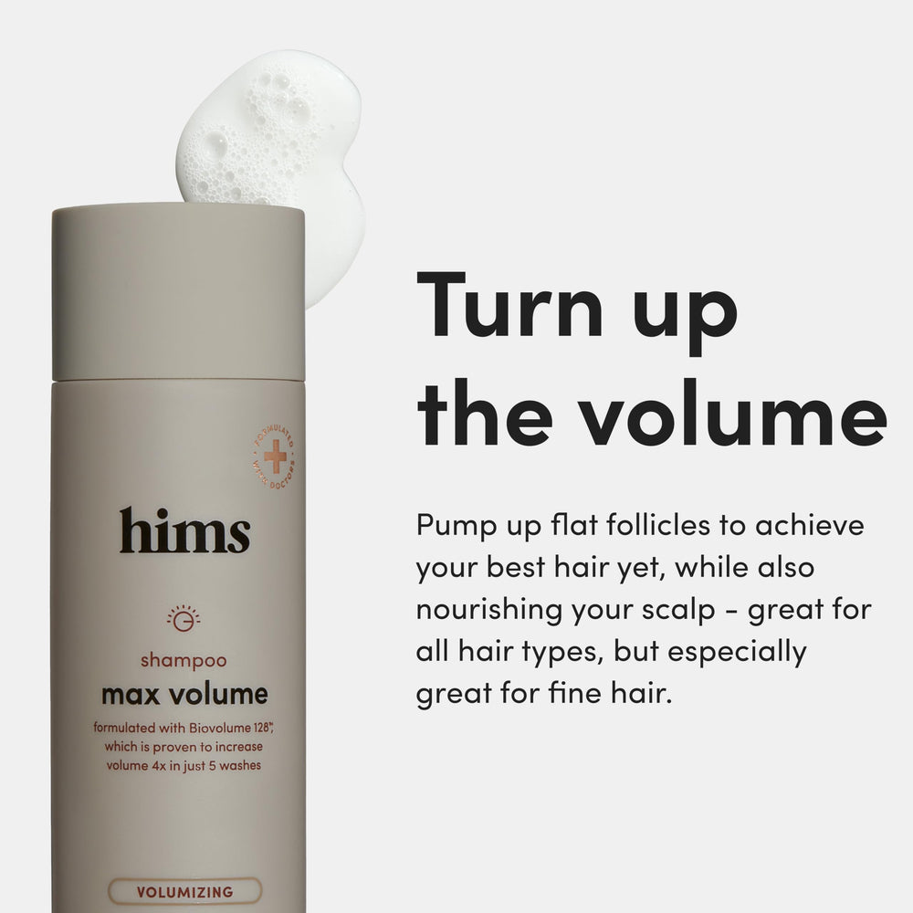 Hims Max Volume Champú: espuma cremosa para distribución suave.