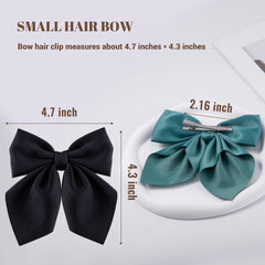 Hisial lazo azul con abrazadera tipo caimán, ideal para estilos casuales y duraderos.