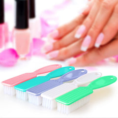 Cepillo de uñas HOFASON disponible en varios colores para usos diarios.