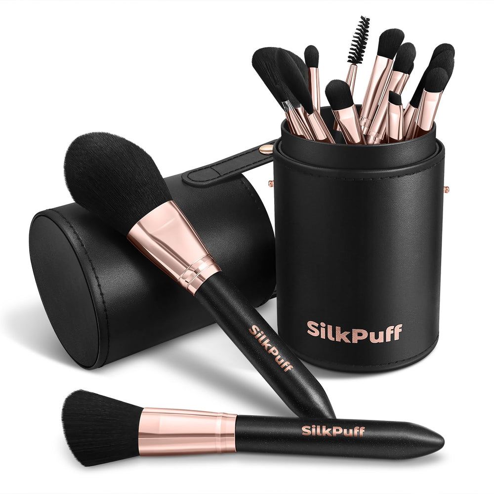 Pincel base HOIFA Silkpuff para una capa uniforme y acabado profesional.