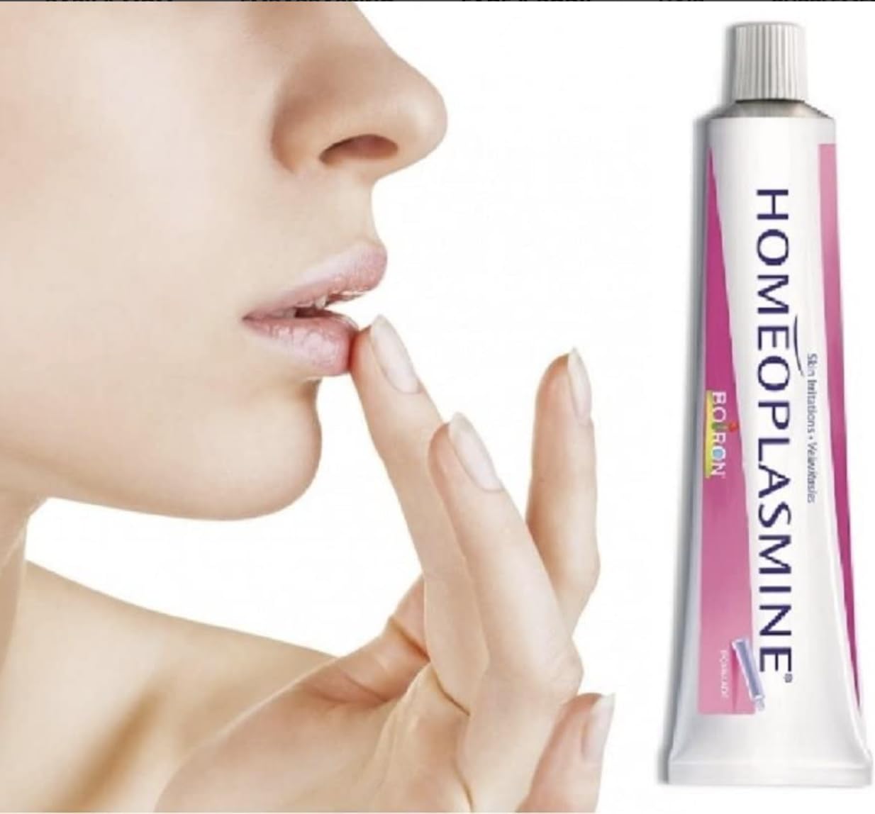 Aplicación suave de Homeoplasmine para manos irritadas.