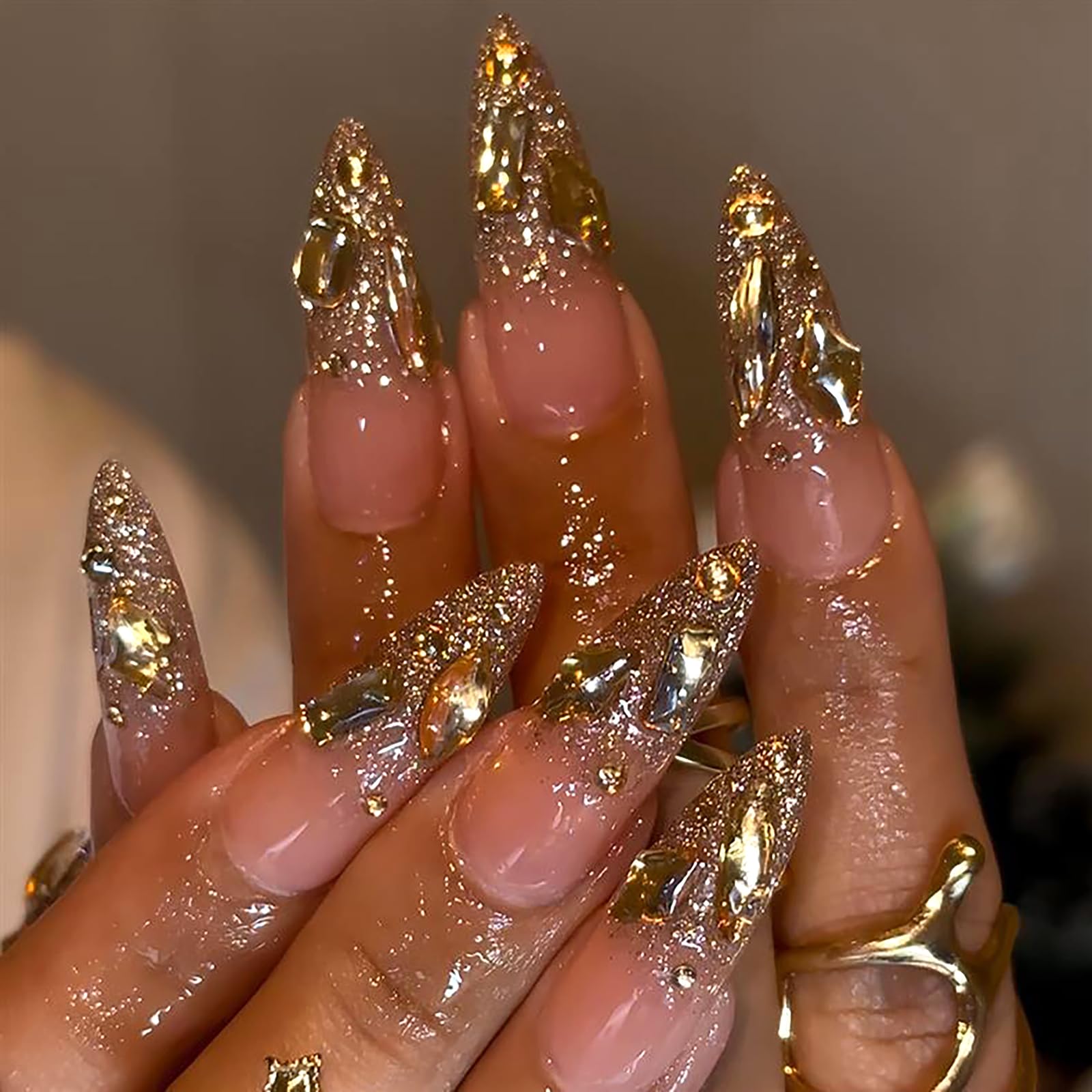 HOSAILY Uñas almendra dorado con brillo estilo francés para eventos.