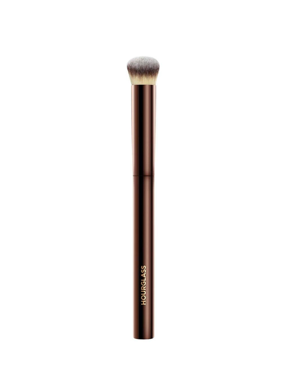 Brocha Hourglass Vanish para acabado impecable al aplicar corrector líquido