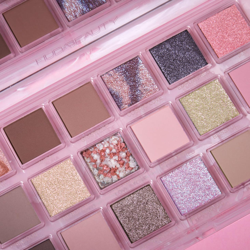 Inspiración de Huda Cuarzo Rosa para looks diurnos y nocturnos