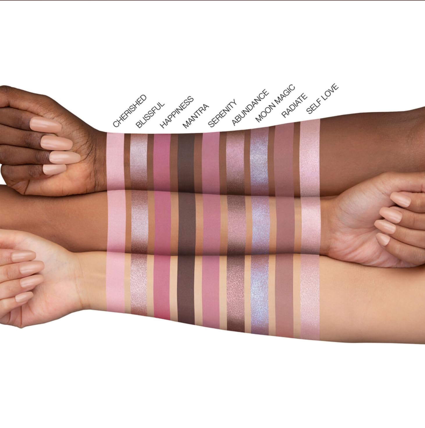 Sombras metalicas de Huda Cuarzo Rosa para toques luminosos