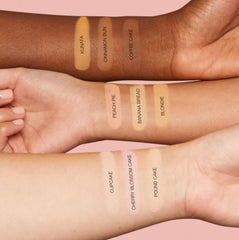 Finition peau-like HUDA BEAUTY Easy Bake et Snatch, texture légère.