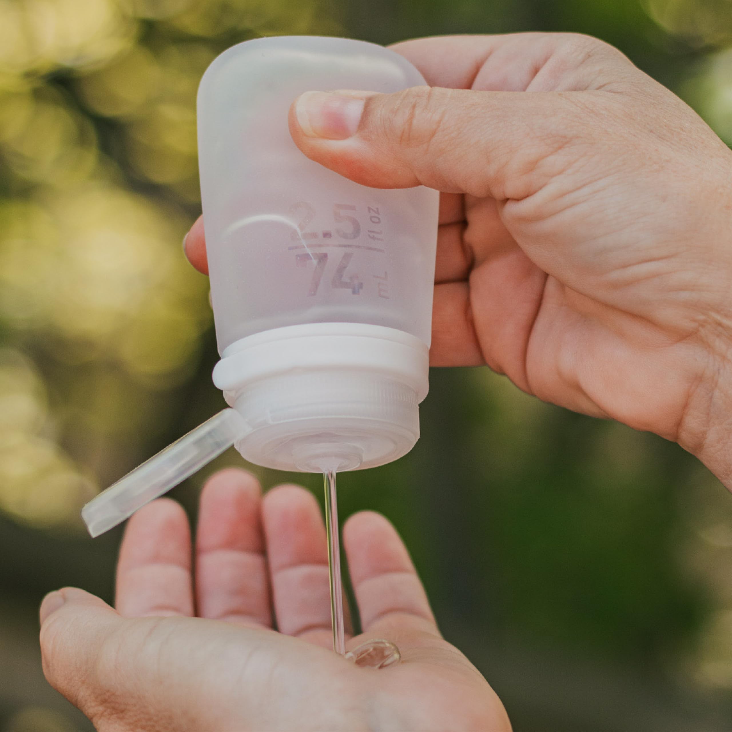 GoToob+ de humangear, material seguro para alimentos, libre de BPA y ftalatos.