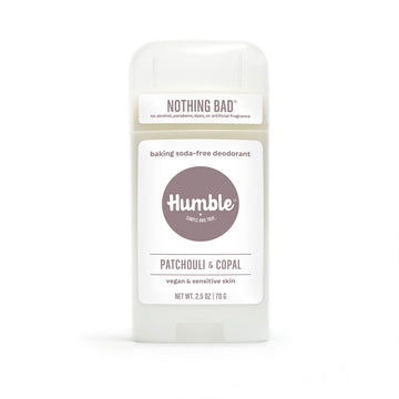 Humble Brands desodorante sin aluminio: empaque limpio y práctico.