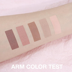 Hxssll Paleta Nude Matte: nude melocotón-rosado para iluminar y abrir la mirada.