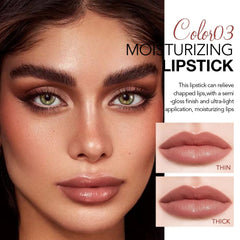 IATMOMOD Mauve Brown muestra aplicación suave y capilar para un look natural.