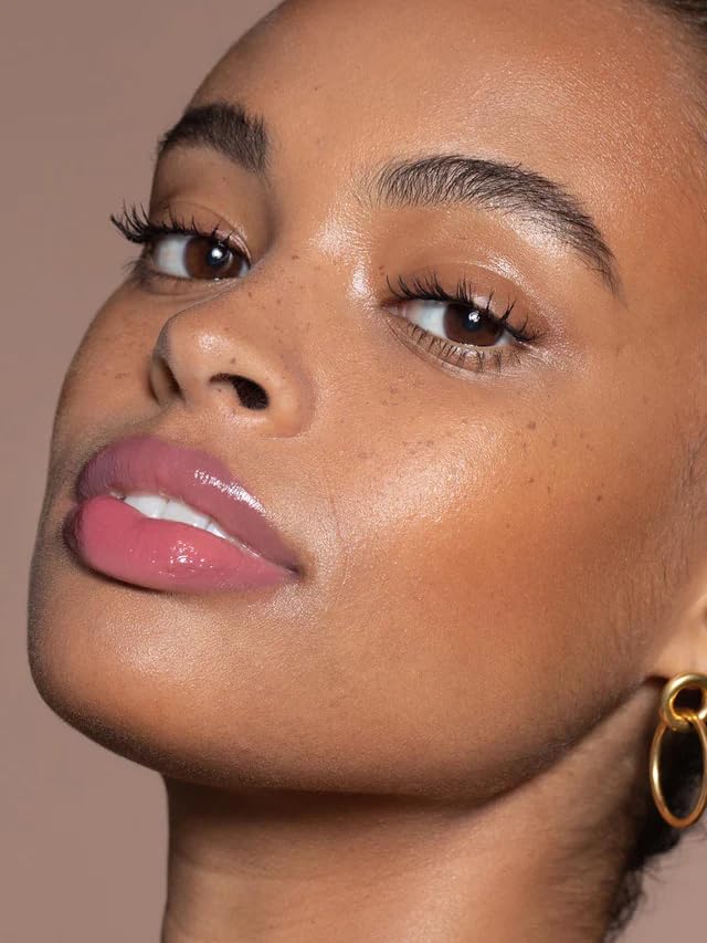 ILIA Balmy Gloss infusion botanique associe soin et couleur.