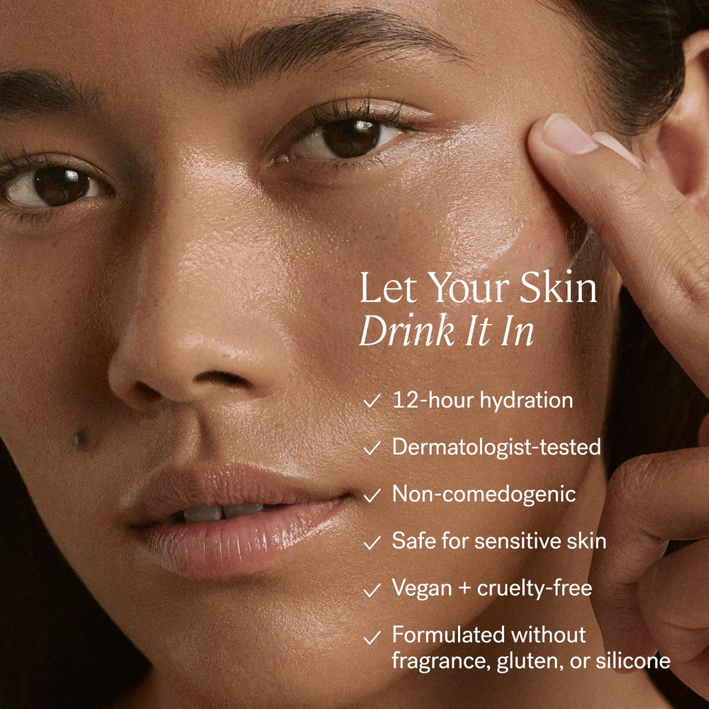 ILIA Base Face Milk Essence funciona como base ligera para capas de maquillaje.