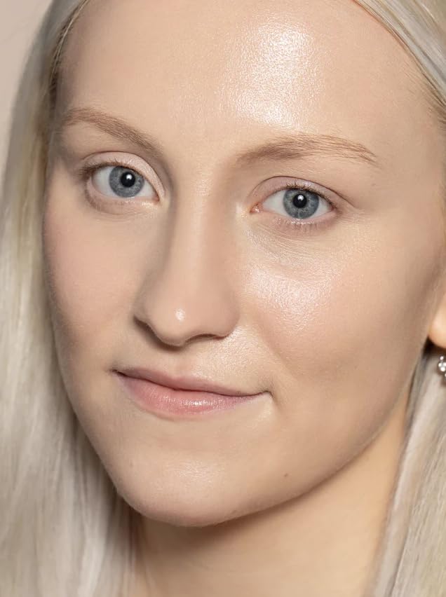 ILIA protege con SPF 40 frente a UV y contaminación.