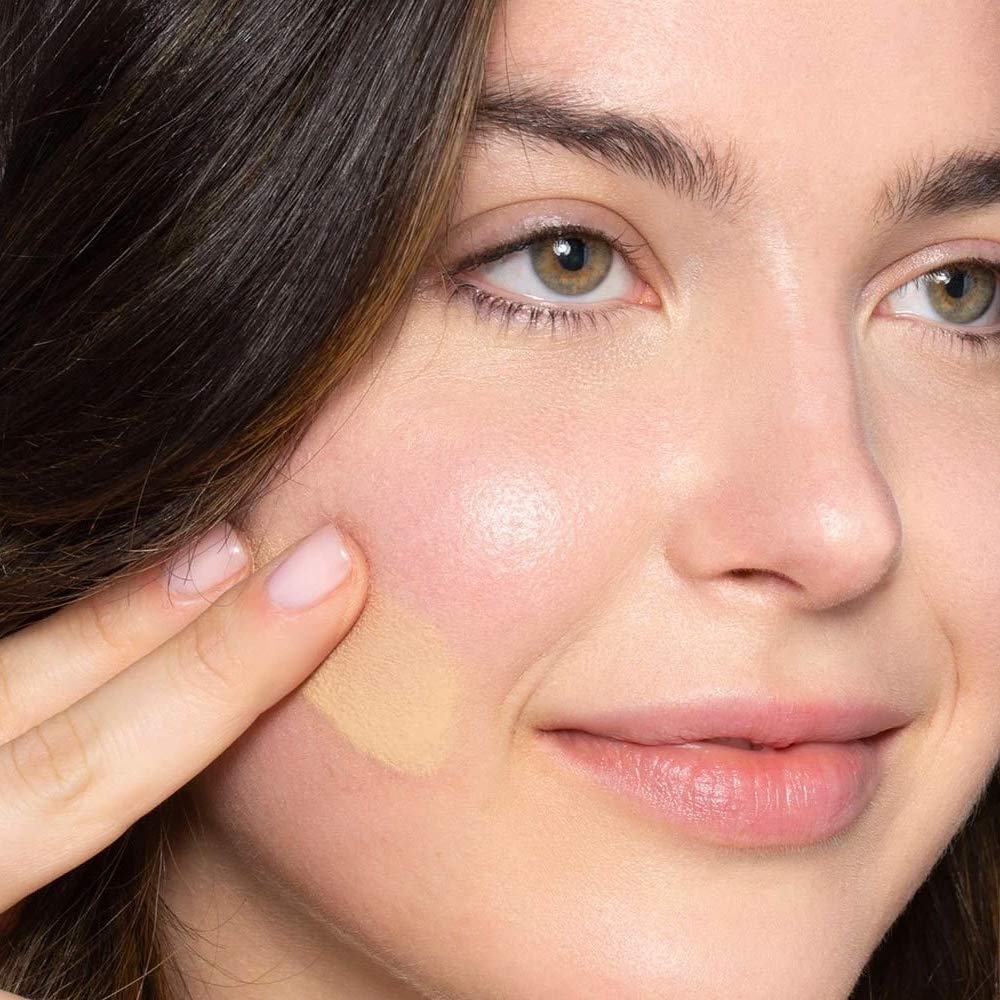 ILIA True Skin Serum Foundation, textura sedosa, cobertura media construible