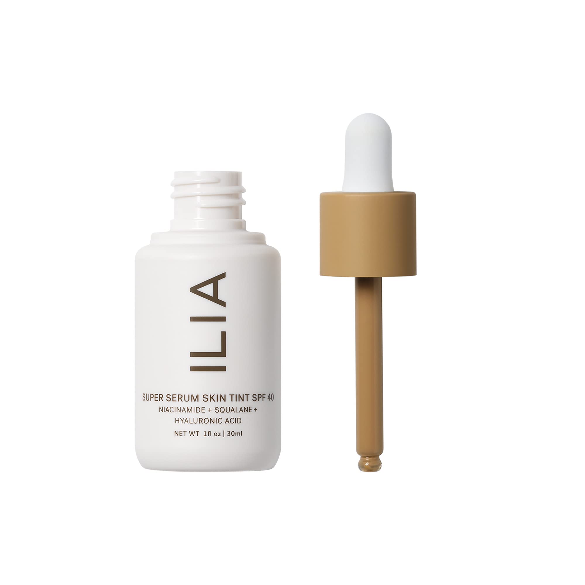 ILIA Super Serum Skin Tint SPF 40, aplicación suave ofrece cobertura ligera y brillo natural.