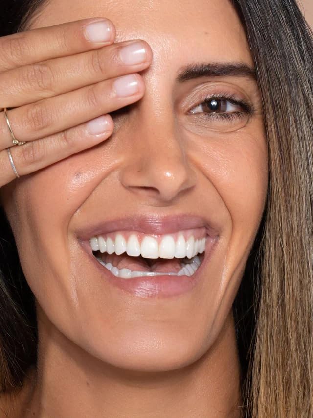 ILIA niacinamida suaviza textura y tono, uso diario recomendado.