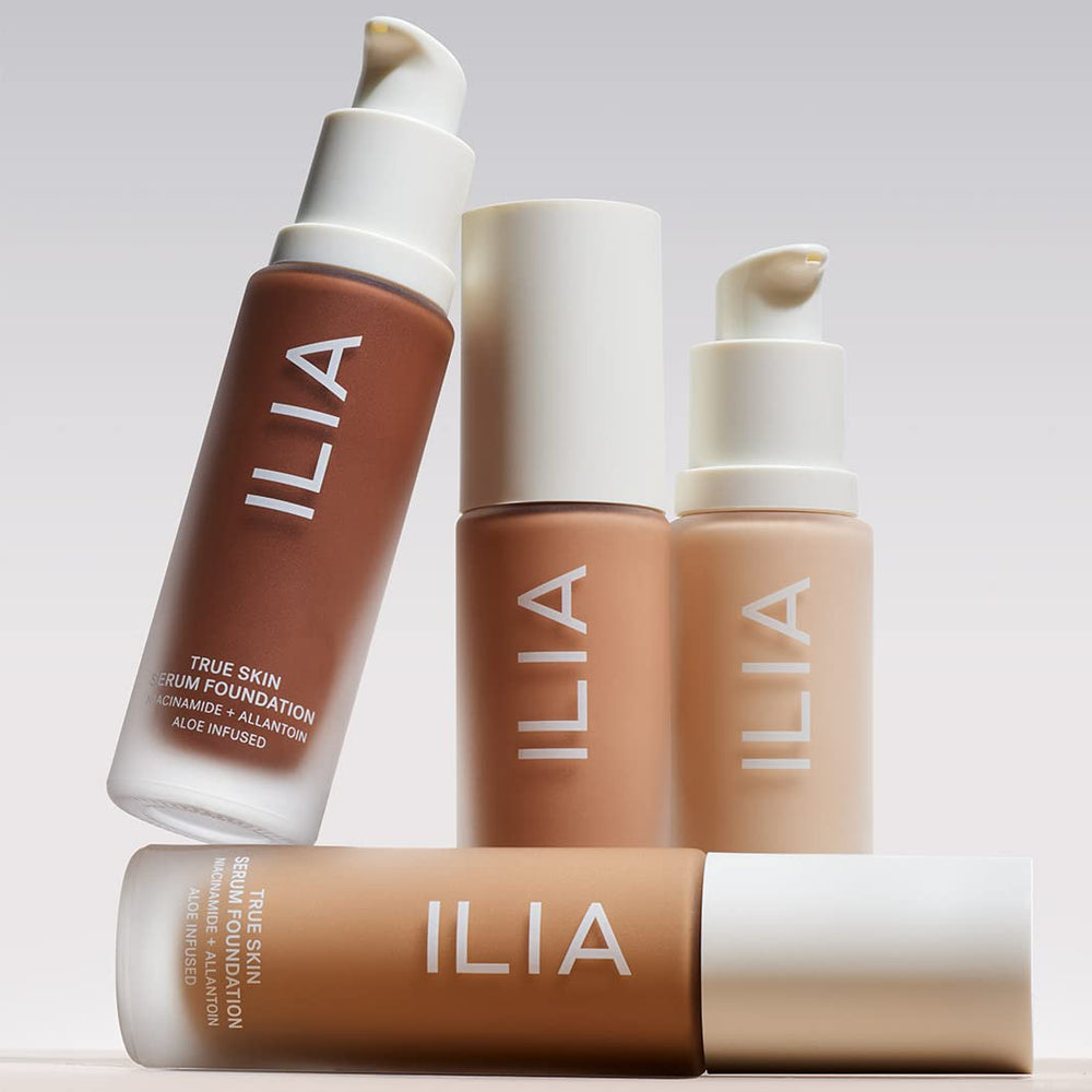 Uso diario con ILIA True Skin Serum Foundation para un look radiante.