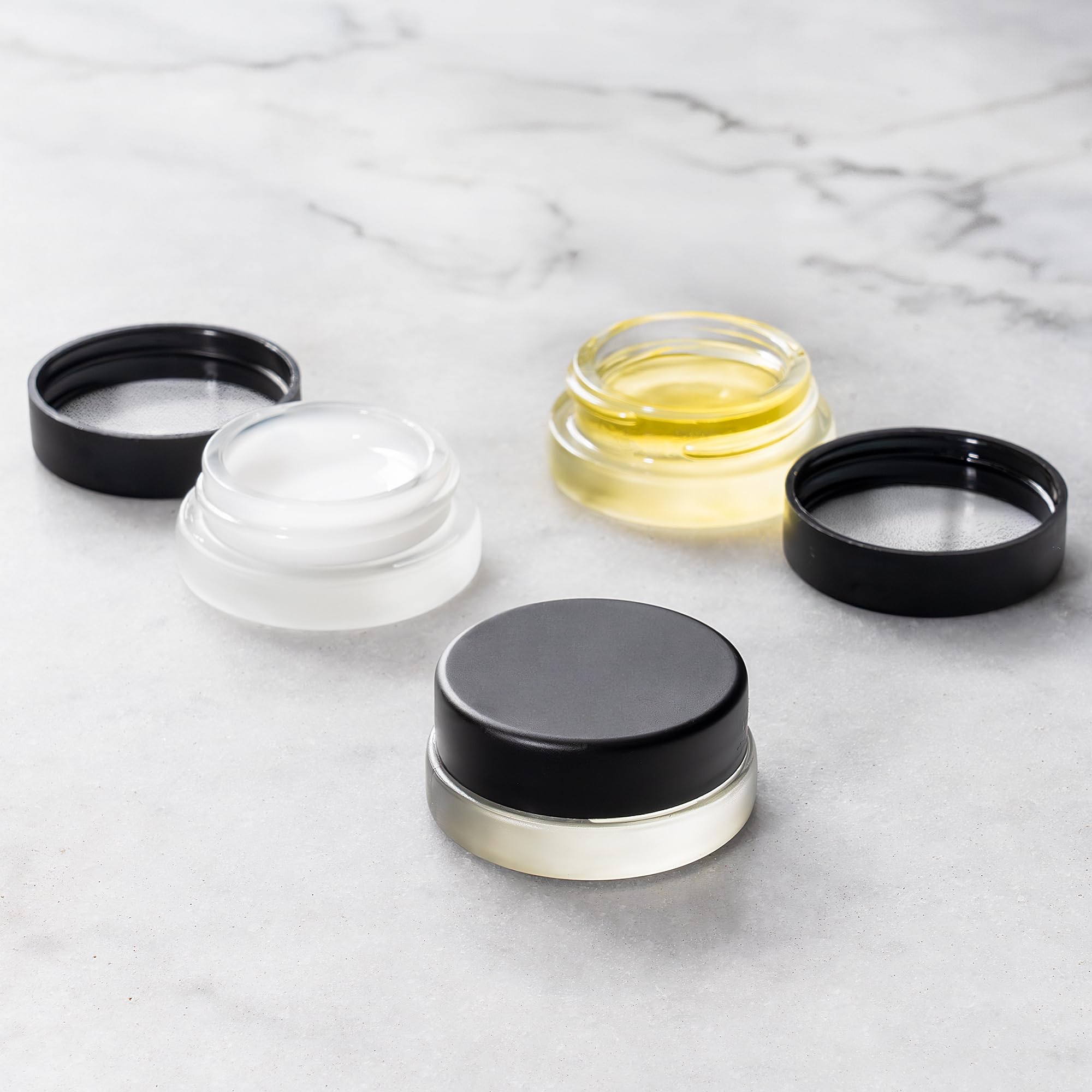 SODO LOCO (90 Pack) Frascos de vidrio grueso 7 ml, perfil bajo, tapas negras – recipientes herméticos para aceites y cosméticos