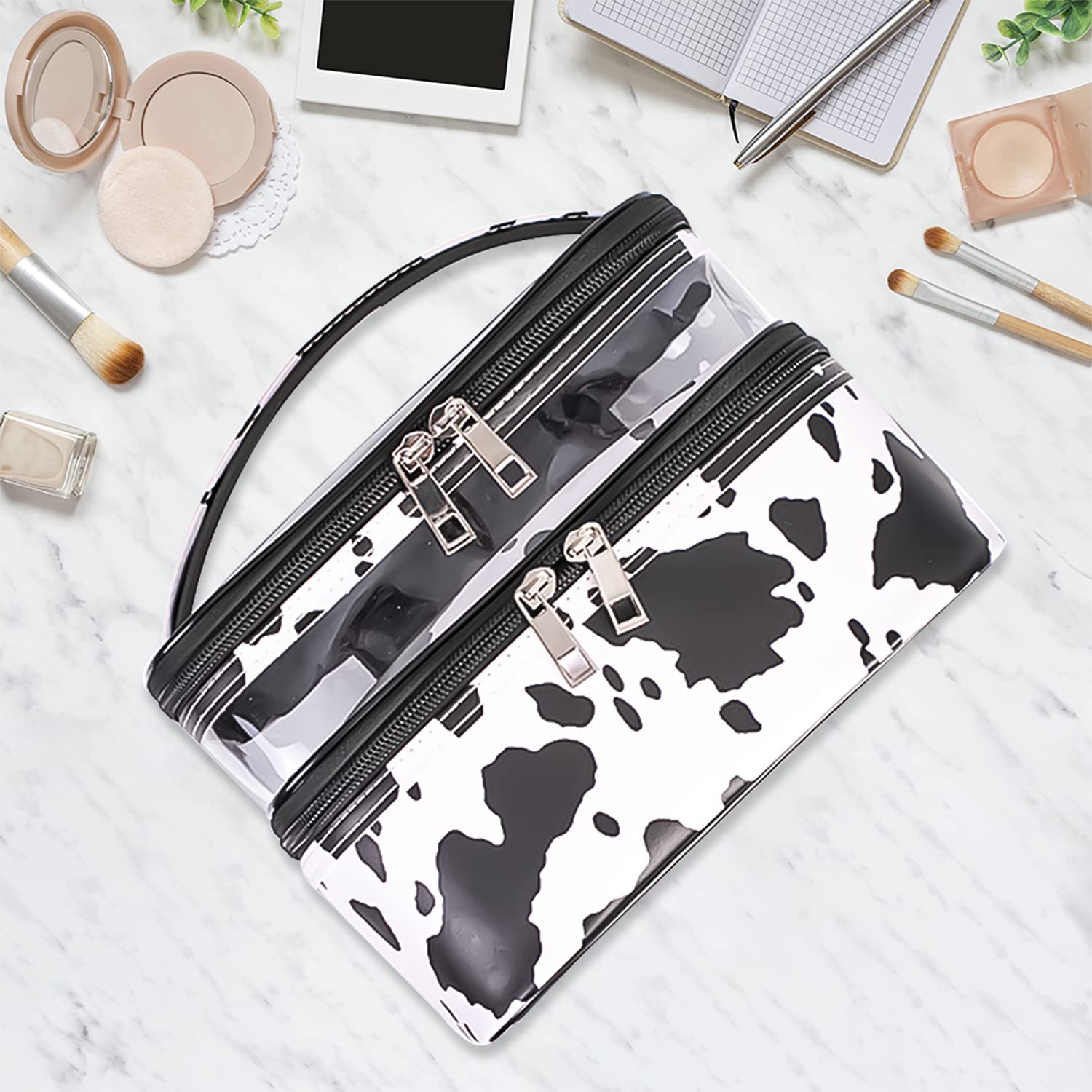 La bolsa imerelez tiene cierre resistente y diseño compacto, ideal para viajes.