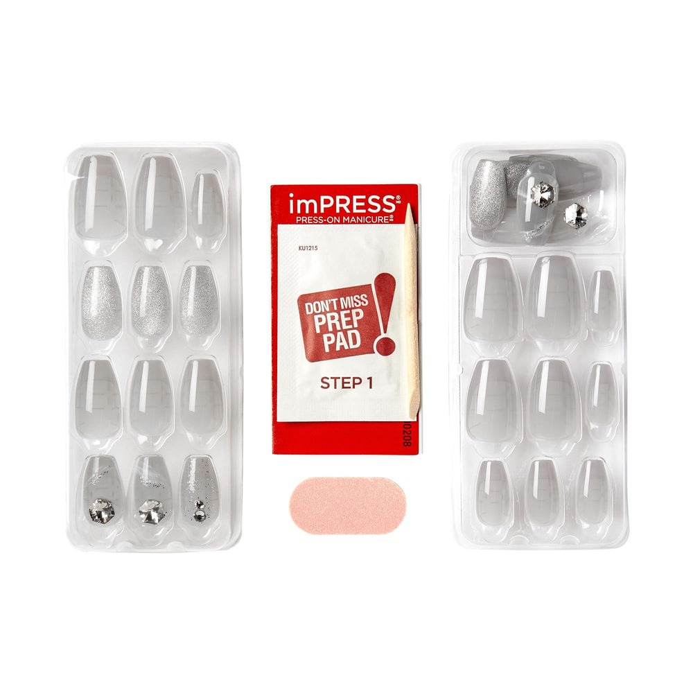 Uñas imPRESS a prueba de manchas para días ocupados.