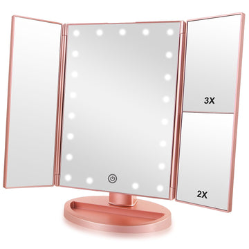 Infitrans espejo de maquillaje trifold con luces para una iluminación uniforme durante la aplicación.