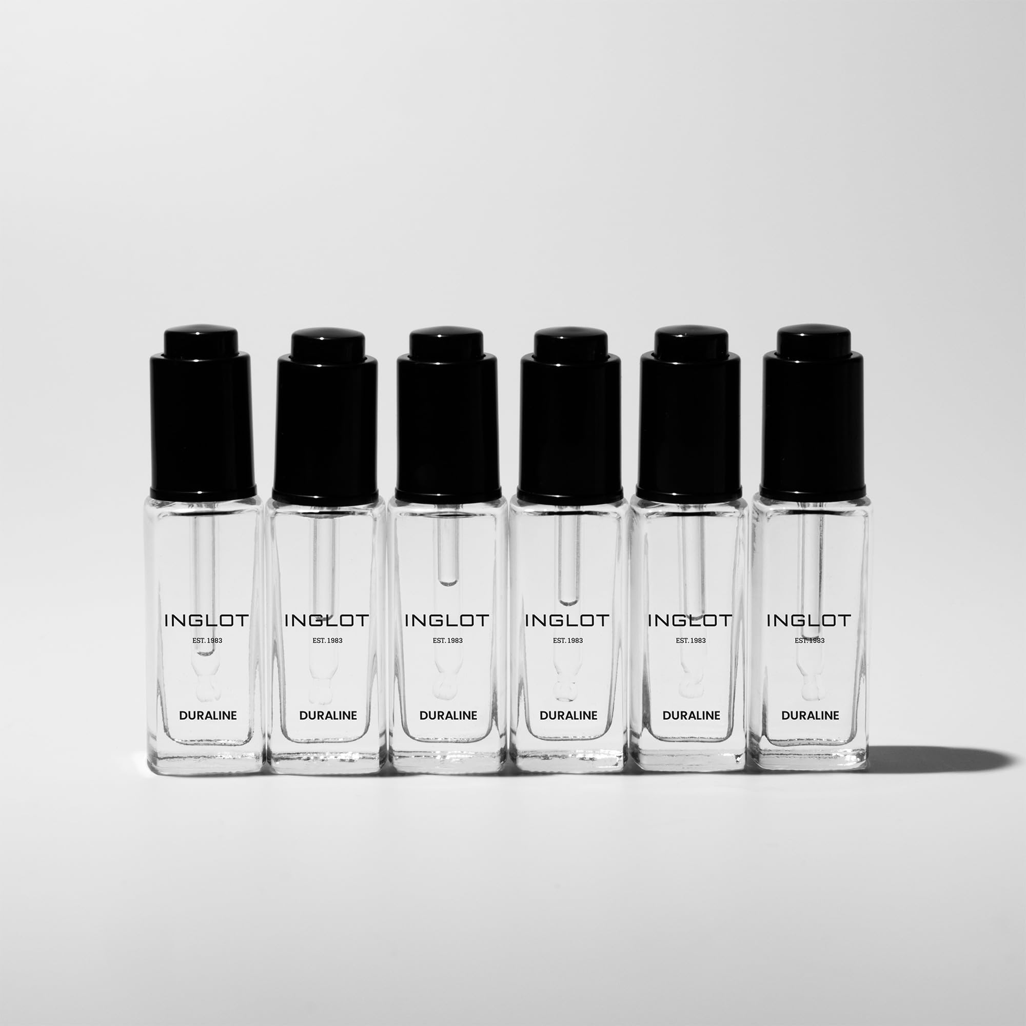 Inglot Duraline, mezcla pigmentos para pintura corporal fácil y precisa.