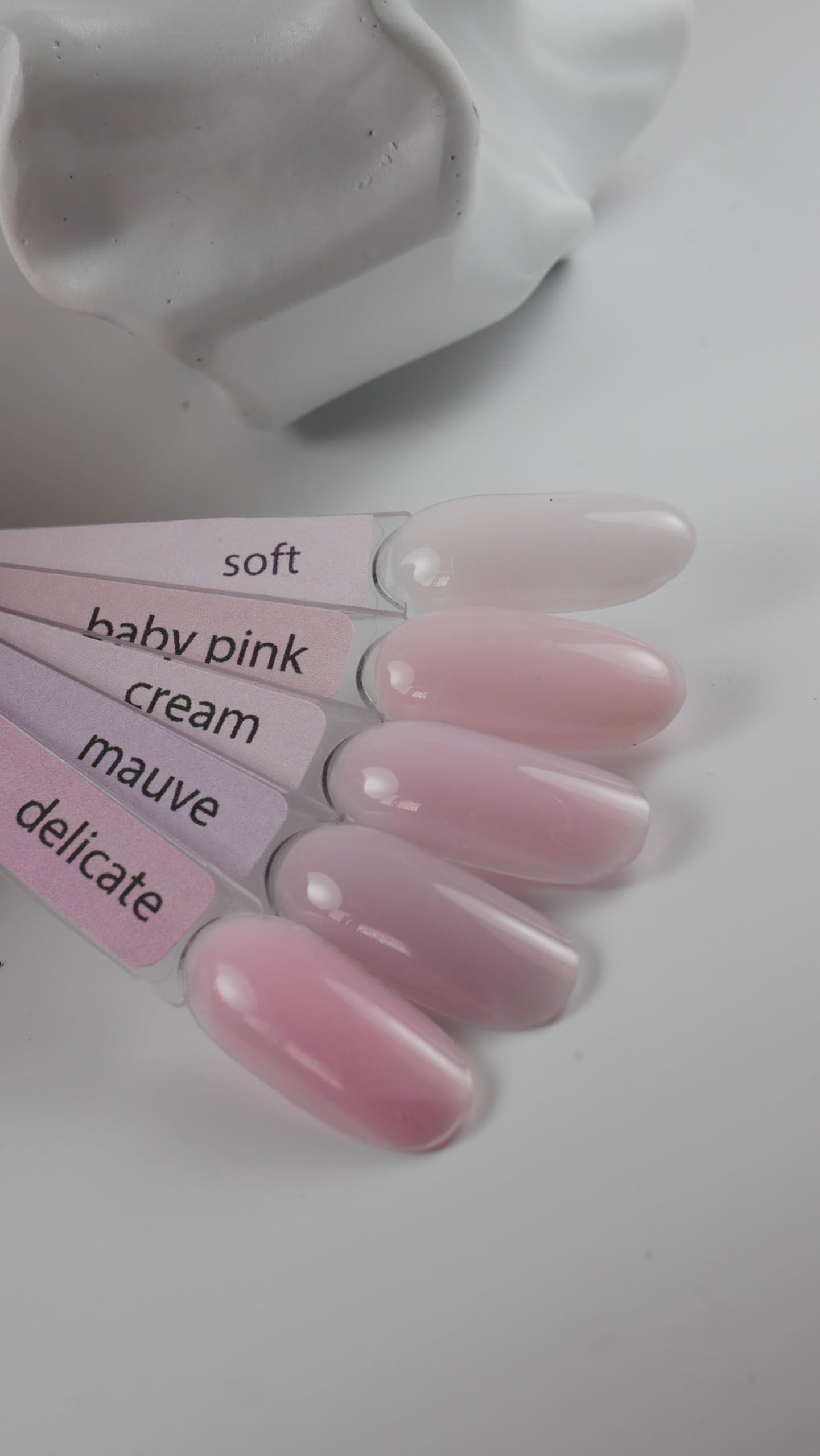 IN.HYPE Gel Builder Baby Pink 3: escultura precisa para uñas uniformes y fuertes.