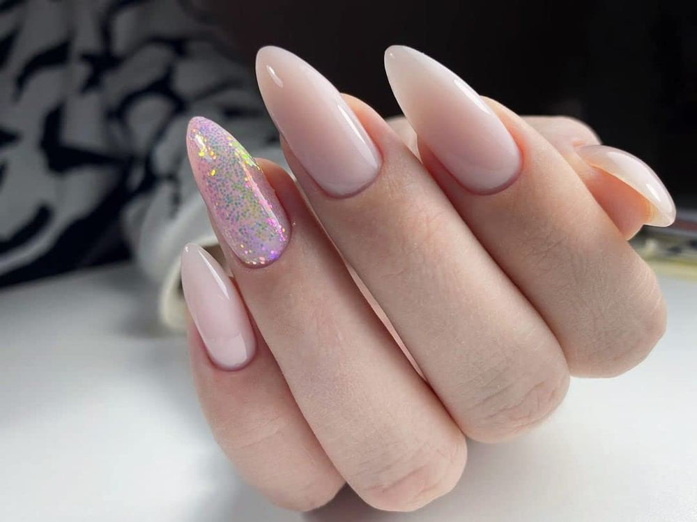 IN.HYPE Gel Builder Baby Pink 3: uso en salón para resultados duraderos y profesionales.