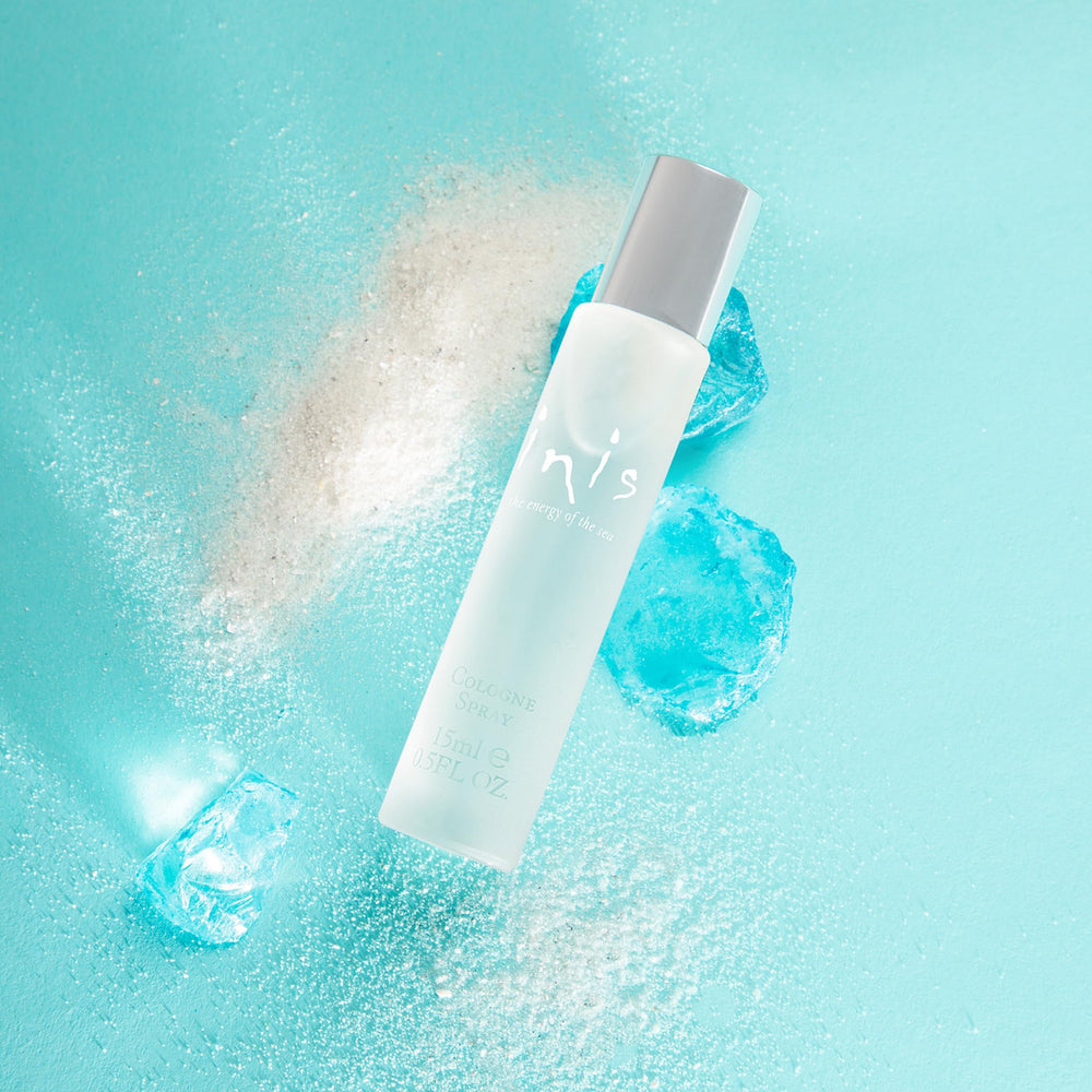 Inis Energy of the Sea, pulverizador en mano con aroma vigorizante.