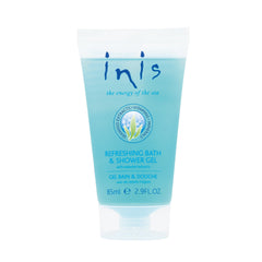 Gel de ducha Inis, botella de 85 ml, hidrata y deja la piel suave.