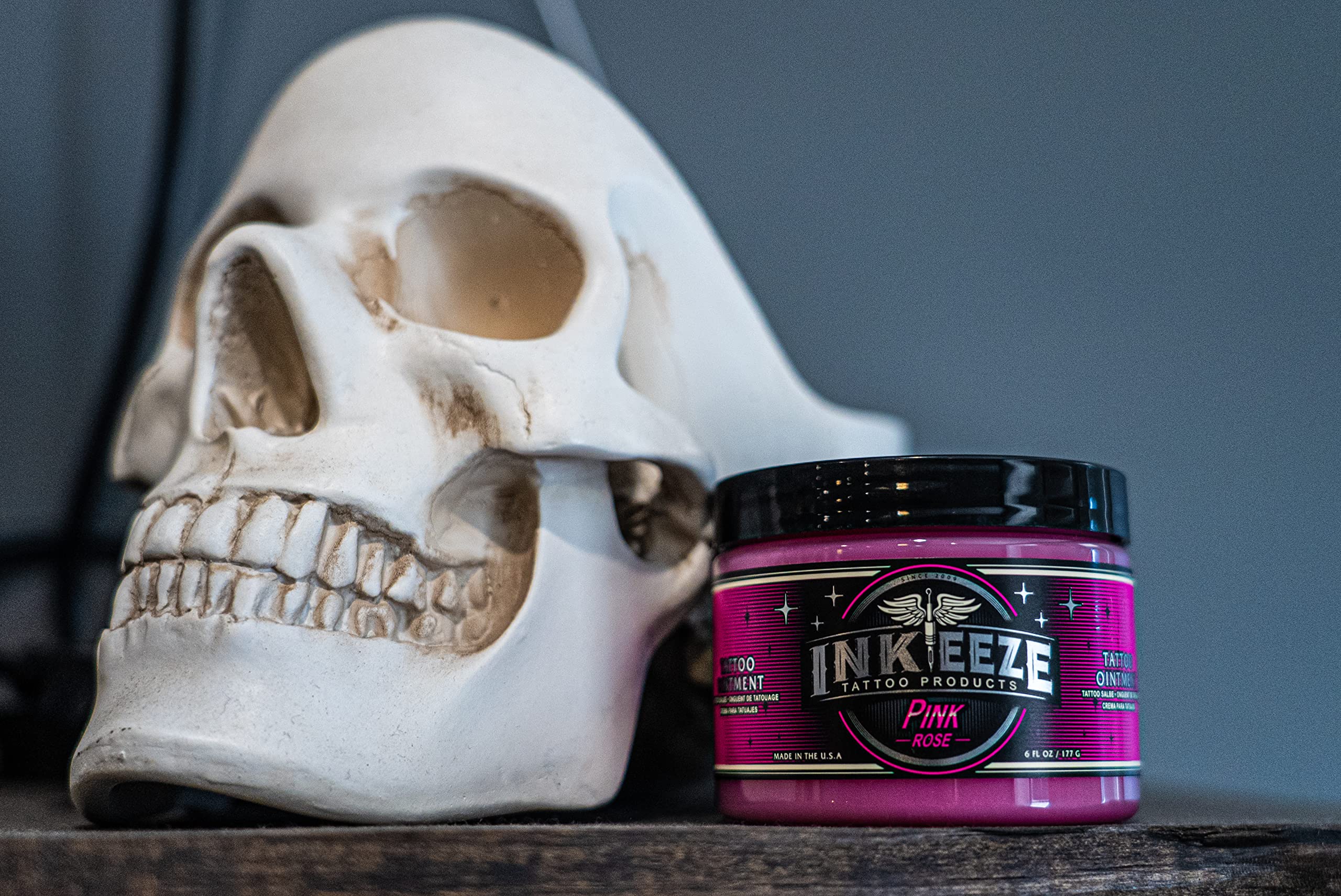 Producto hecho en Estados Unidos, INK-EEZE para cuidado de tatuajes
