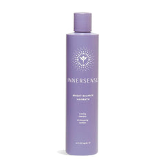 INNERSENSE Balance púrpura Hairbath, envase vertiendo, neutraliza tonos amarillentos y realza brillo.