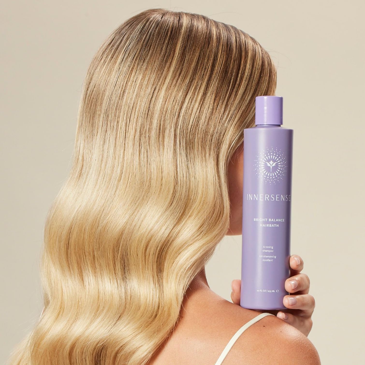 INNERSENSE Balance púrpura Hairbath, textura crema suave, deja cabello sano y manejable.