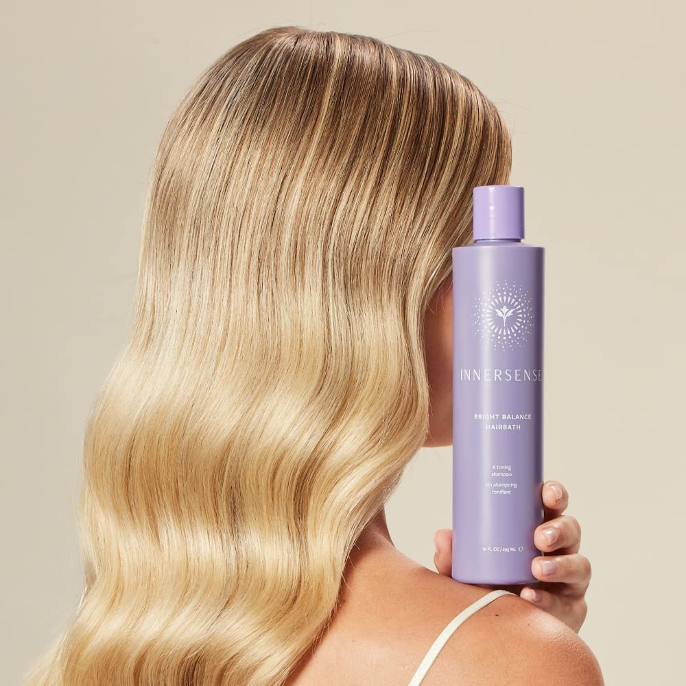 INNERSENSE Clarity Hairbath: botella visible y neutraliza tonos amarillos