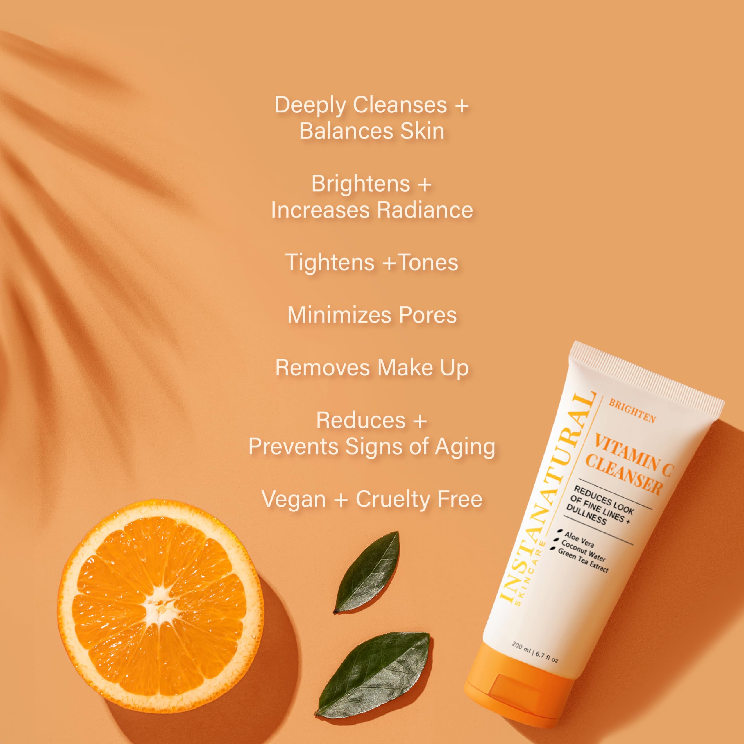 InstaNatural Vitamin C Cleanser: ingredientes clave como aloe vera para calma diaria.