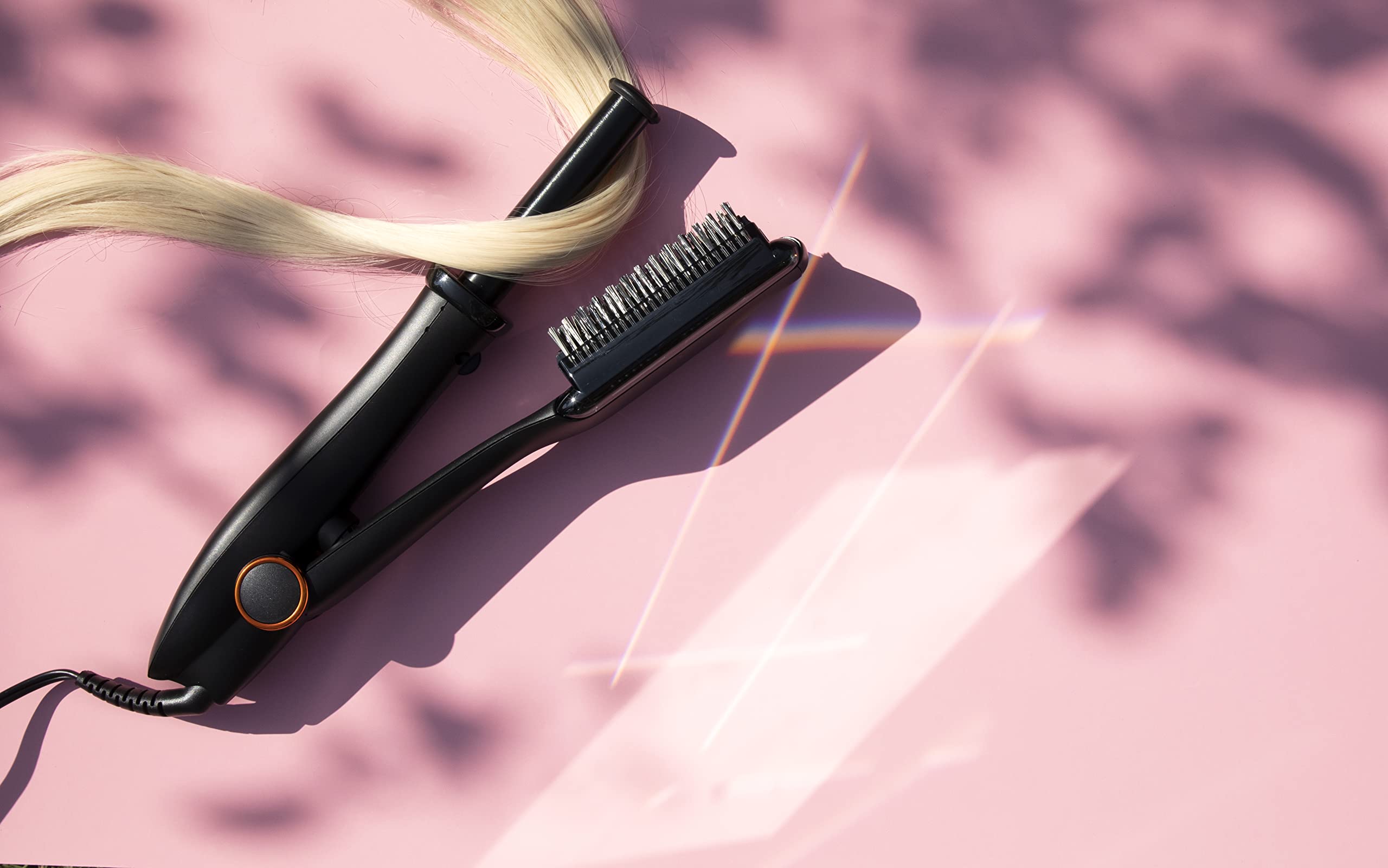 InStyler MAX mejora el control del frizz y aporta brillo.