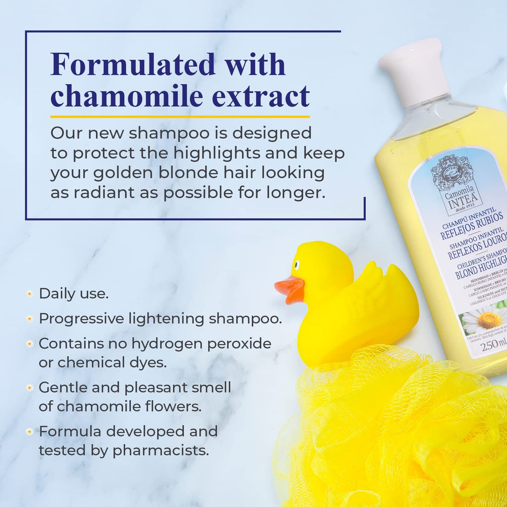 Hidratación del cabello delicado con champú de camomila para niños.