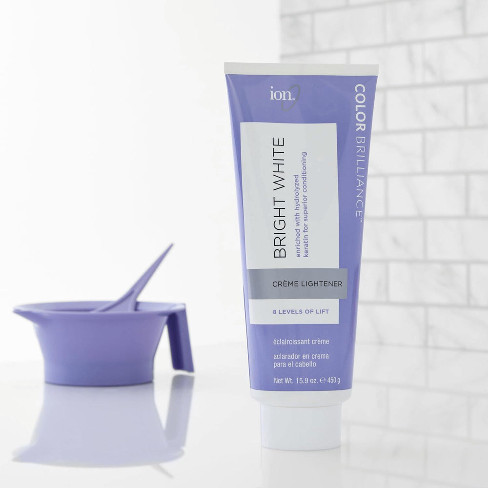 Ion Bright White Crème éclaircissante emballage et accessoires inclus.