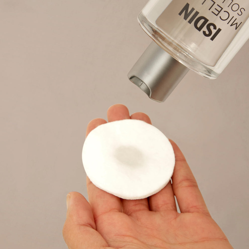 ISDIN Micellar 4-en-1: tono suave para limpieza diaria sin irritación.