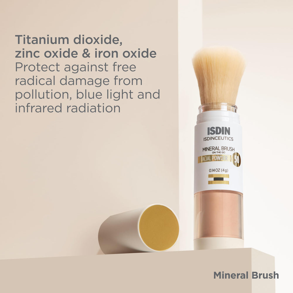 ISDIN Mineral Brush Powder listo para retoques durante el día