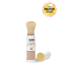ISDIN Mineral Brush Powder listo tras quitar la banda elástica para activar el polvo