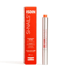 ISDIN Si-Nails muestra textura cremosa para una aplicación suave y cómoda
