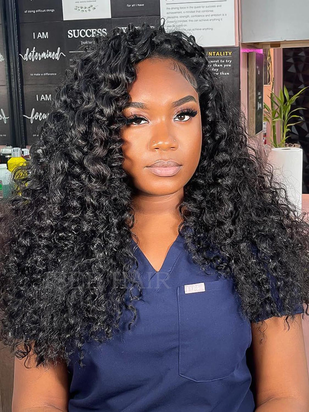 ISEE invisible hairline for a seamless natural look.