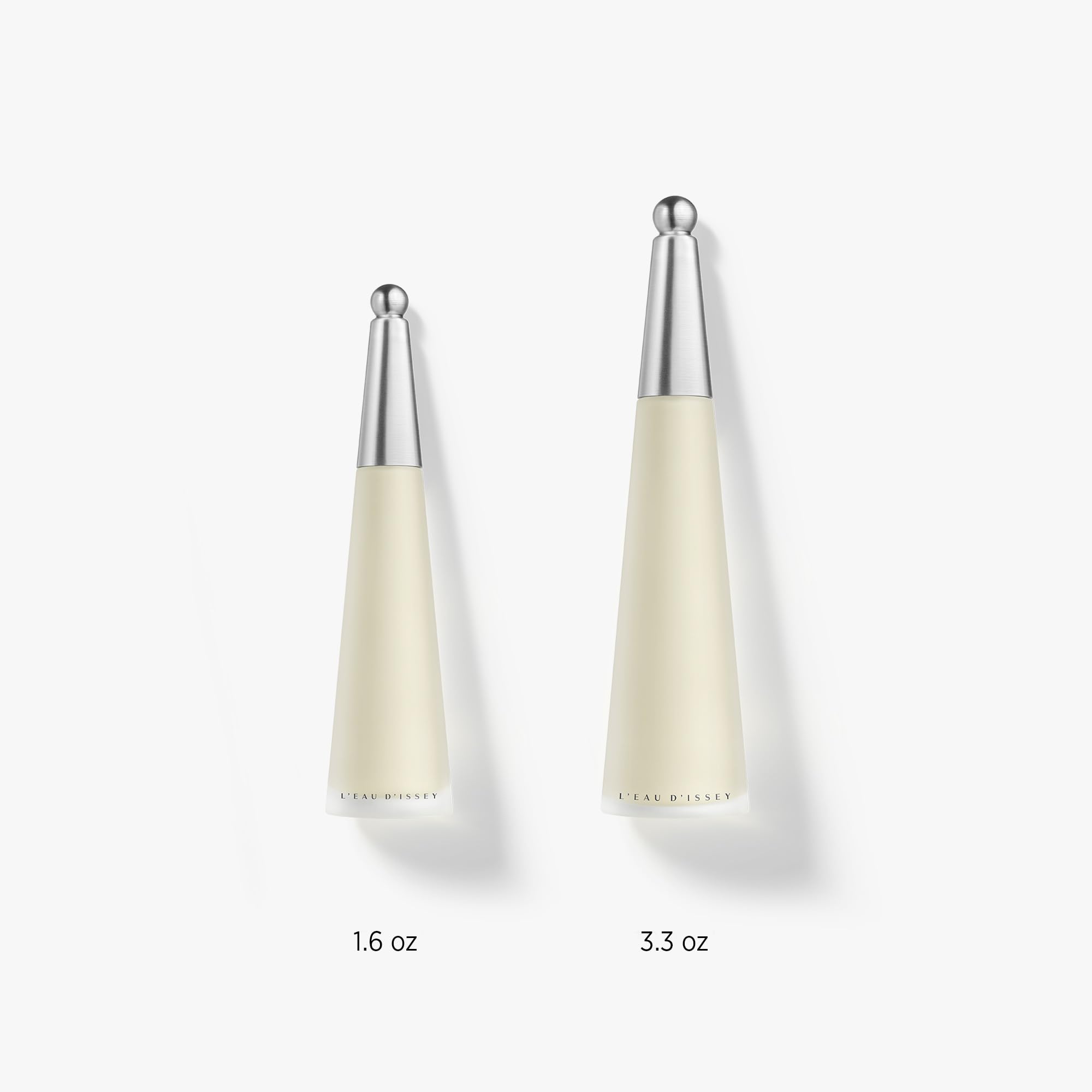 Issey Miyake L\'Eau d\'Issey, notas de loto y rosa, ideal para momentos especiales.
