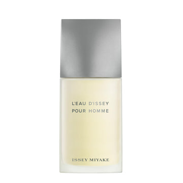 Issey Miyake L'Eau d'Issey Pour Homme: botella rectangular que irradia elegancia.
