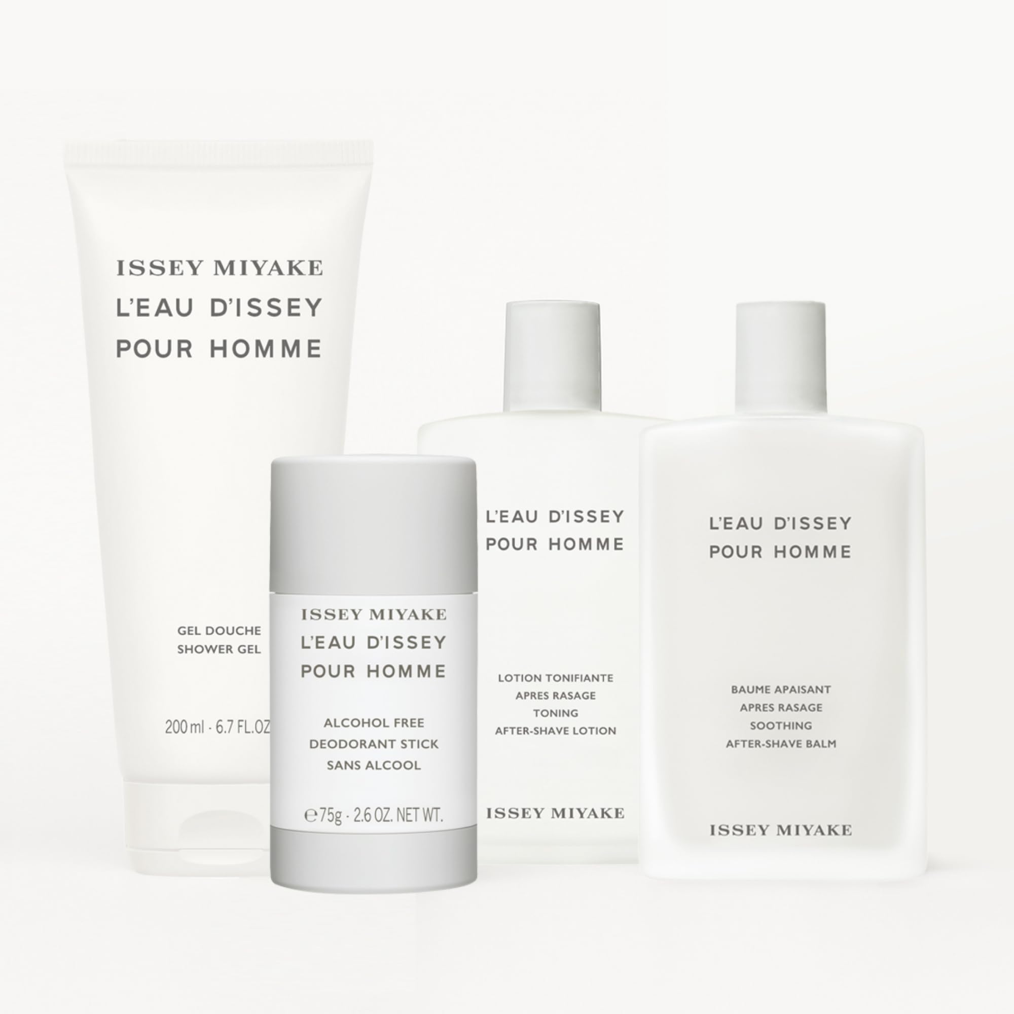 Issey Miyake L'Eau d'Issey Pour Homme, sandalo ofrece fondo terroso y elegante.