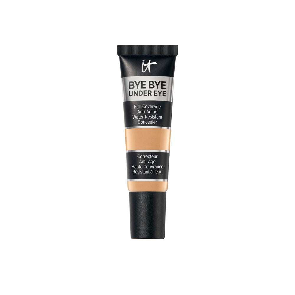 Envase compacto de IT Cosmetics Bye Bye Under Eye Concealer para retoques diarios.