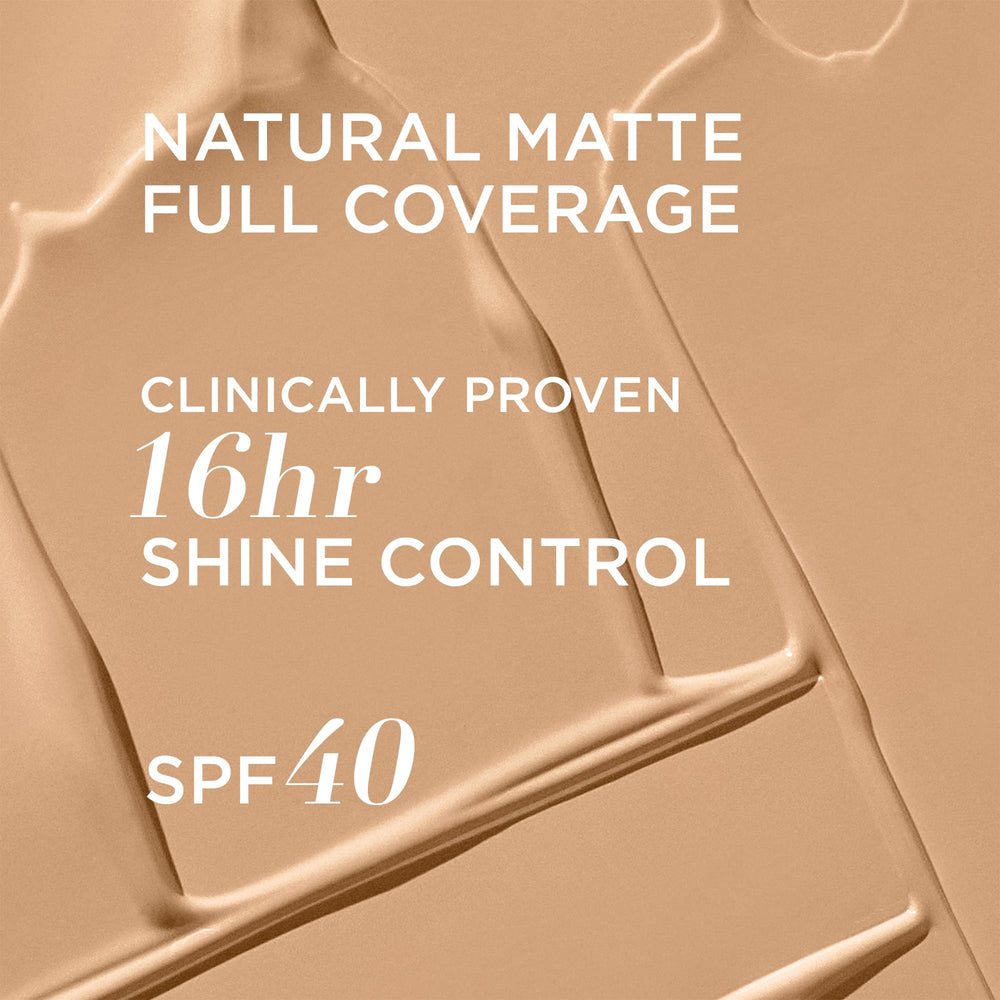 aplicación de la CC+ Natural Matte en la piel con acabado mate